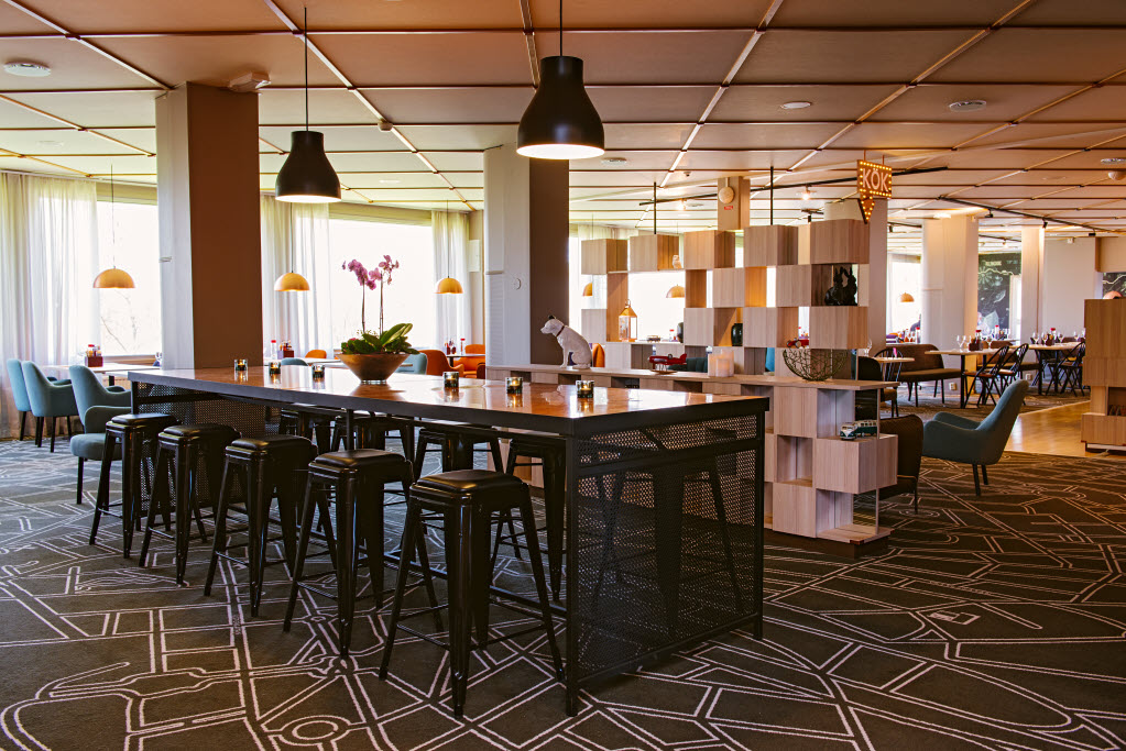 Copyright: Fotograf Jimmy Eriksson, Kocksgatan 17K, 116 24 Stockholm, +46 703 73 44 29, info@jimmyeriksson.se Scandic Vaxjo, restaurant, lounge